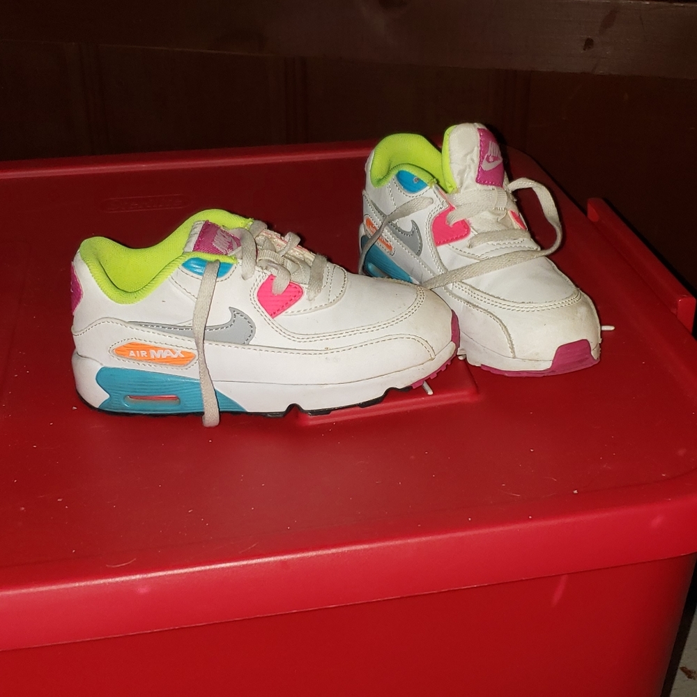Girls nike sneakers